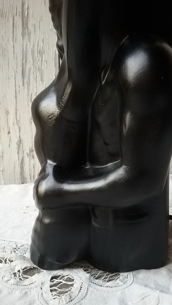 Black ceramic love couple lamp