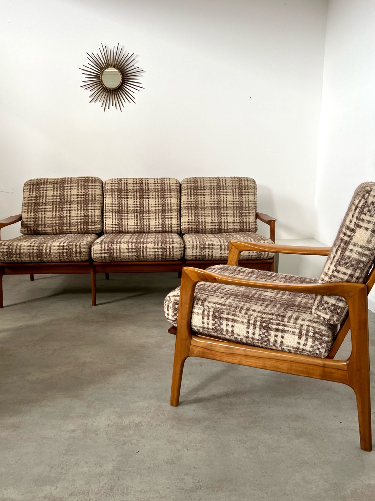 Lot armchairs and sofa 60 years Scandinavian design in vintage blond teak