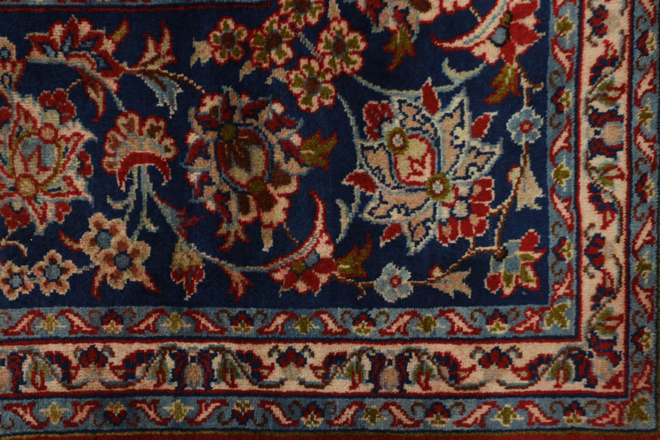 Red persian rug 300x416cm
