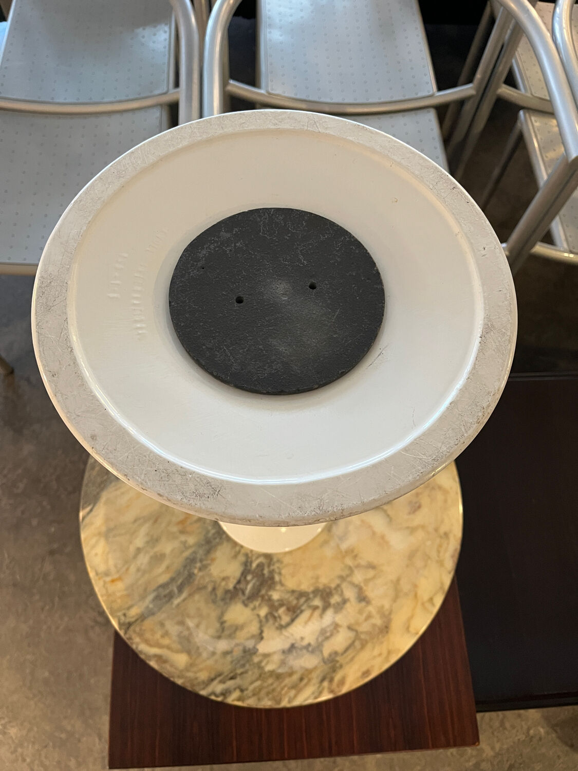 Tulip marble side table by Eero Saarinen for Knoll