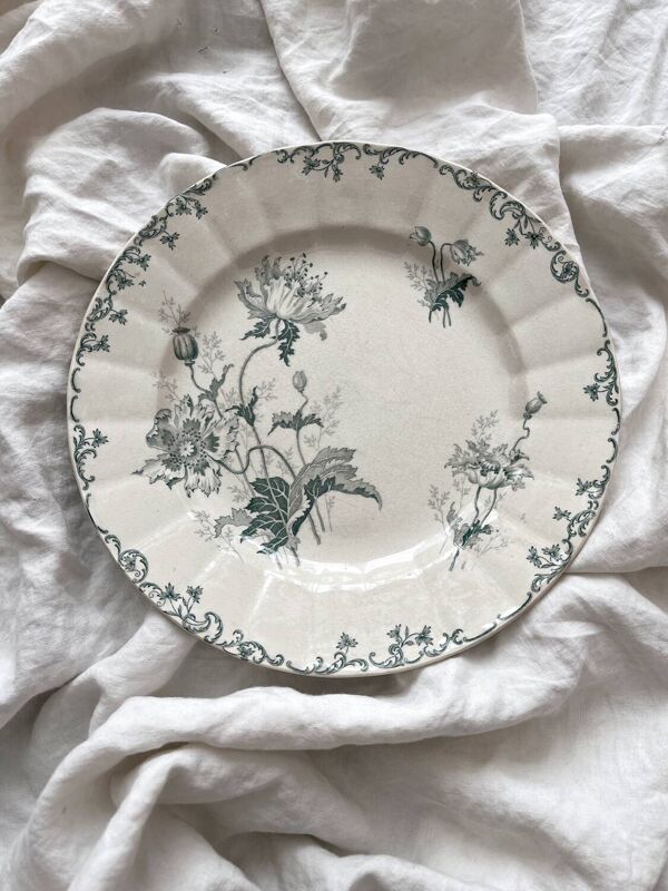 Plat rond en terre de fer « Pavots » Choisy le Roi