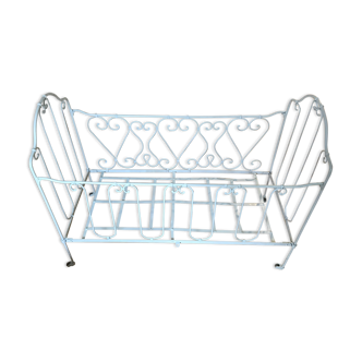 Iron baby cradle