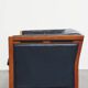 Canapé Art Déco 2,5 places avec boiseries et cuir de vachette bleu foncé