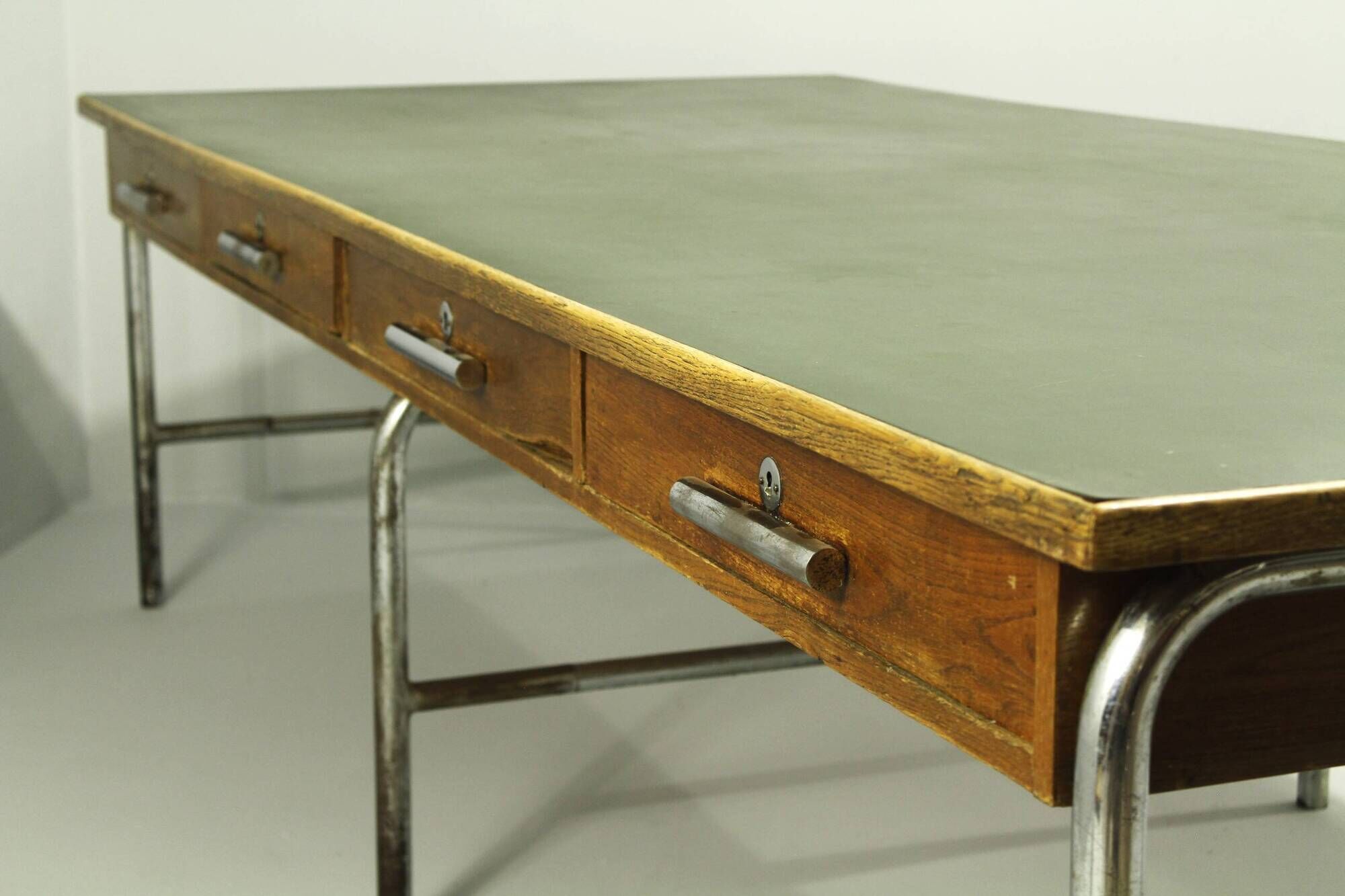 Vintage Bauhaus Desk in Oak, 1930s, II