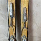 Old pair of skis