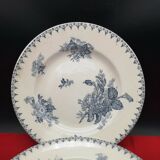 Paire de plats ronds en faïence Sarreguemines modèle Flore.
