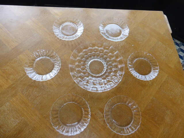 Dish and 6 duralex plates in vintage transparent glass 1970