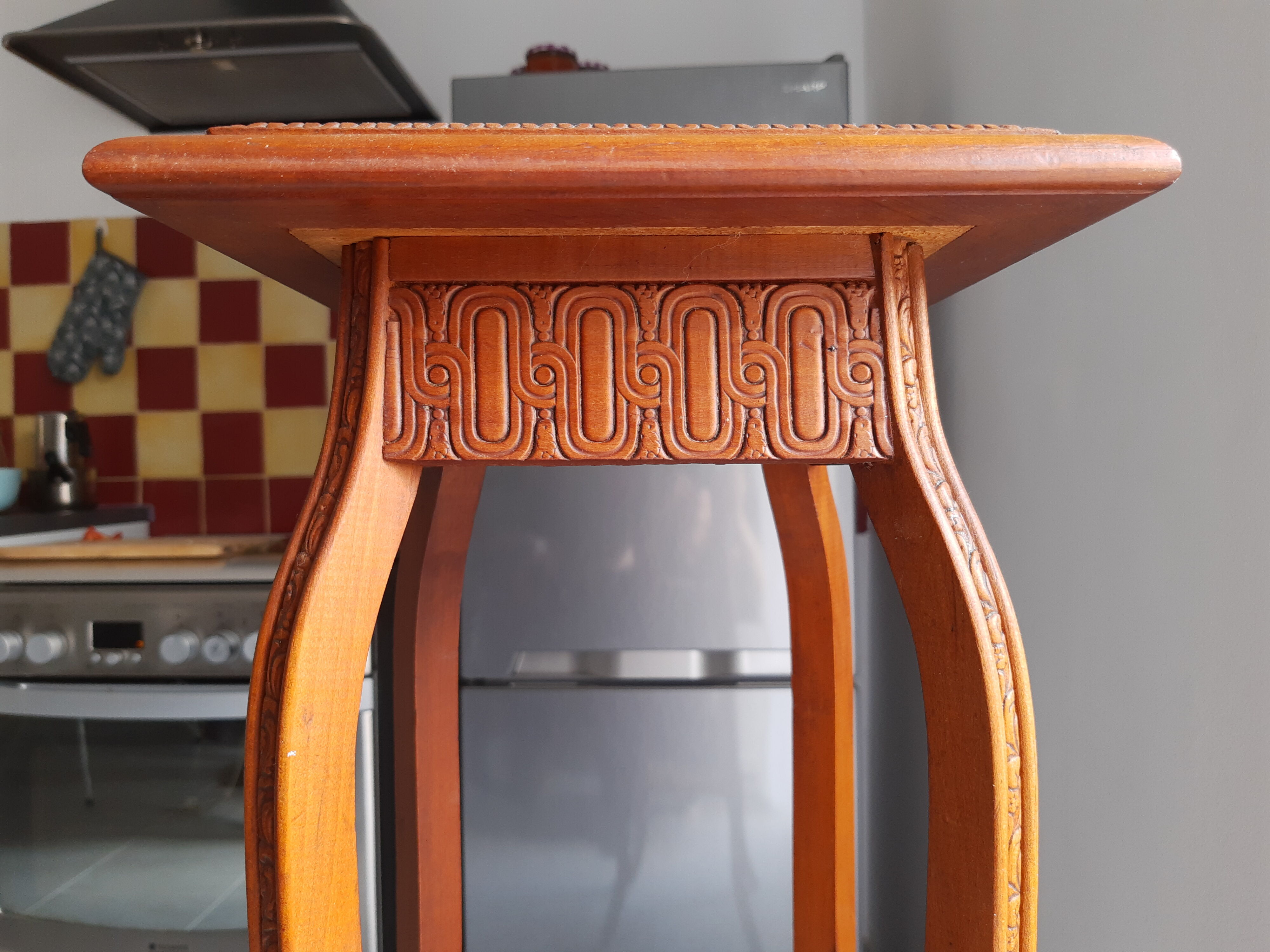 Art deco tray in marble side table