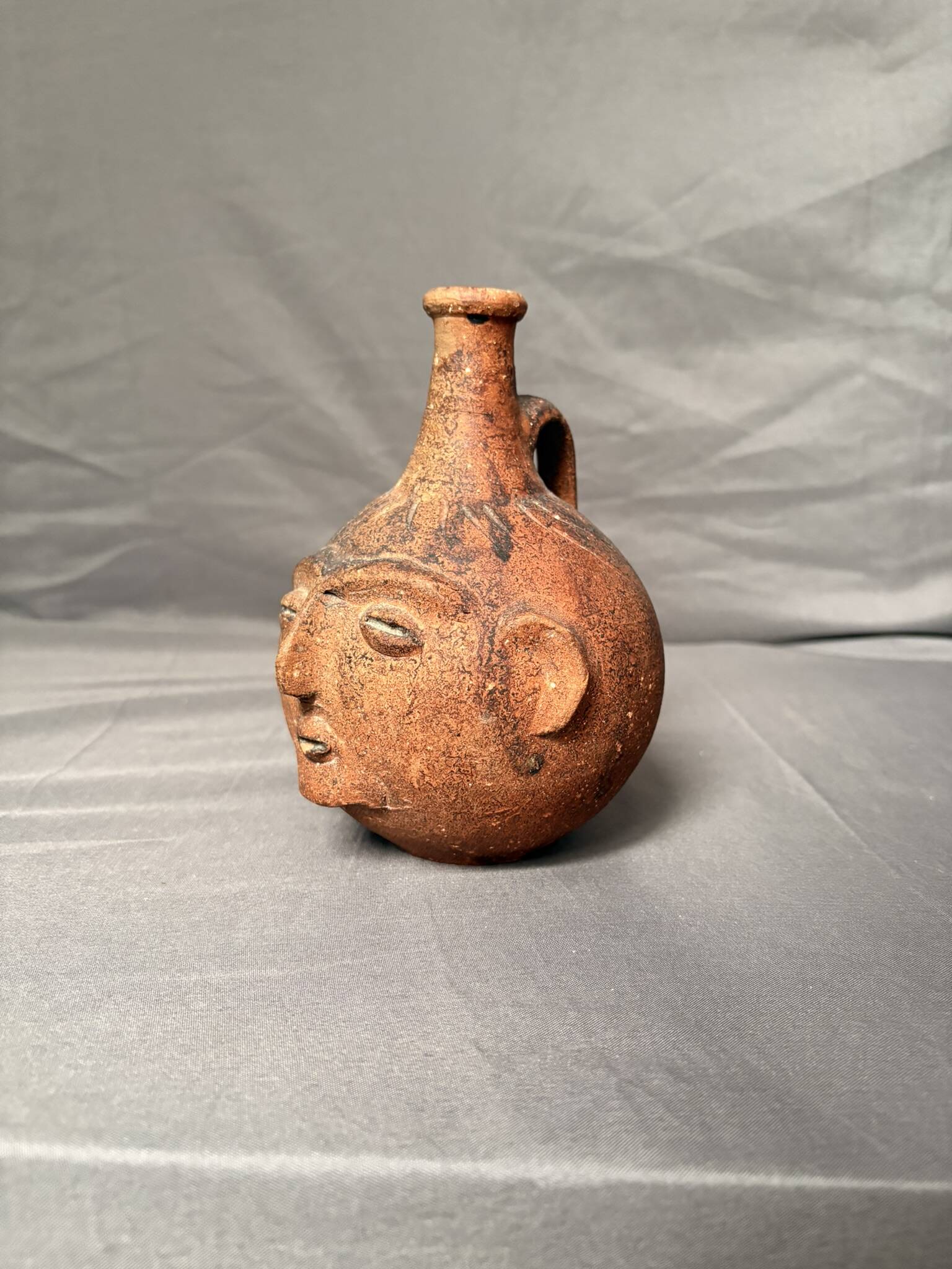 Soliflore vase Pre-Columbian vase Colombia Calima terracotta anthropomorphic
