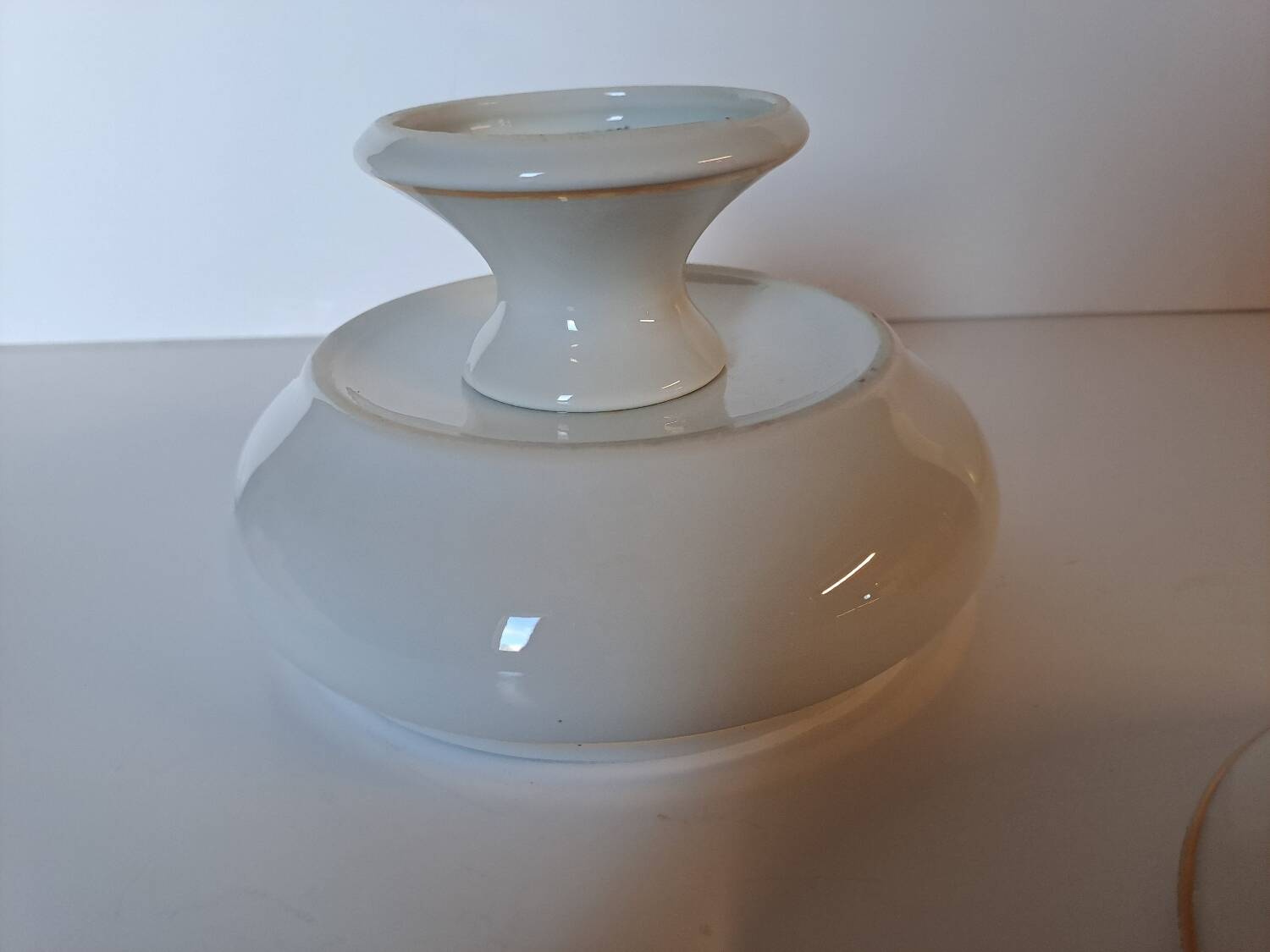 Pedestal bonbonnière in Limoges porcelain