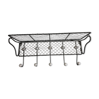Wall coat rack