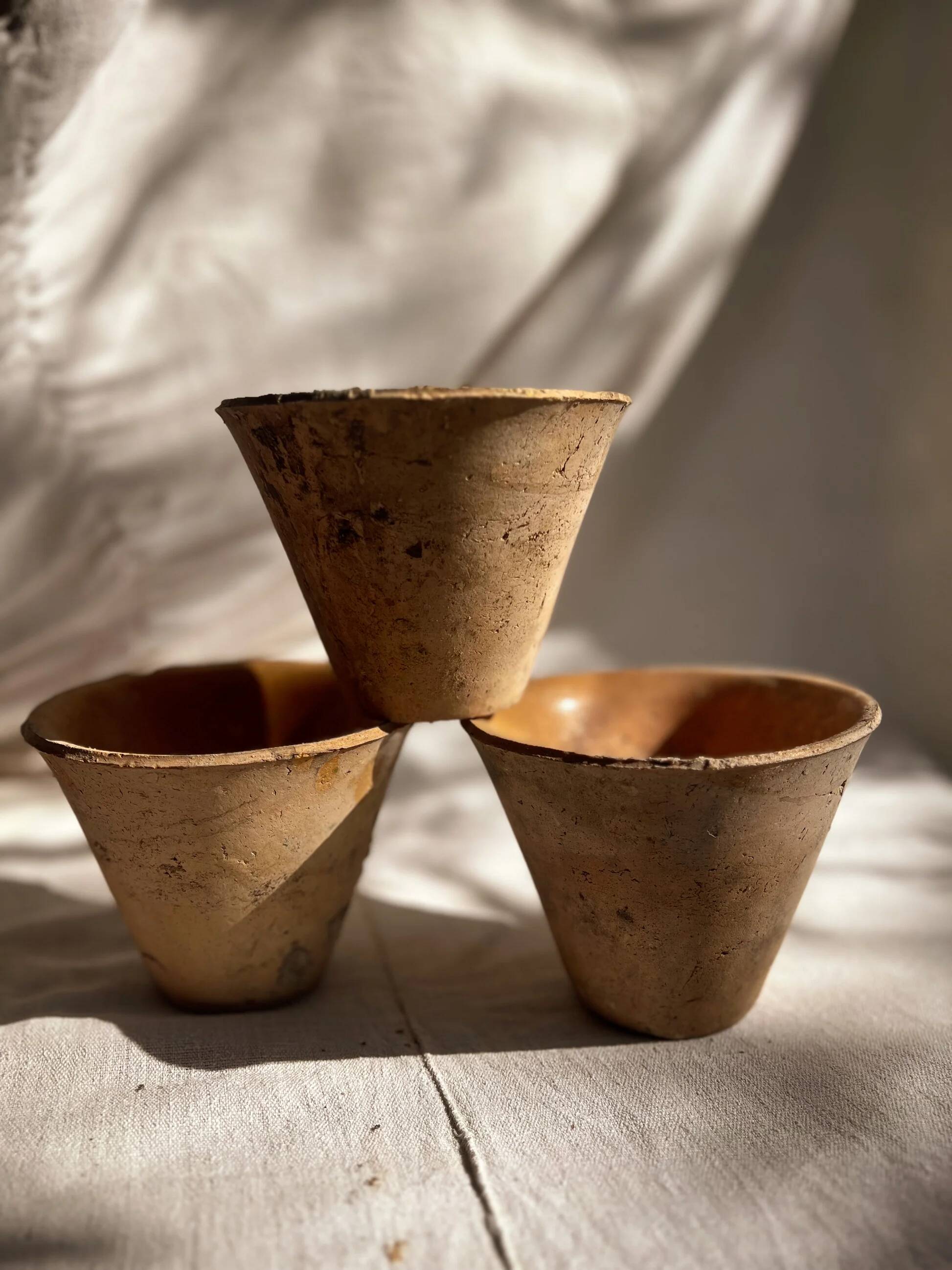 Ensemble de 3 pots à sève en terre cuite français