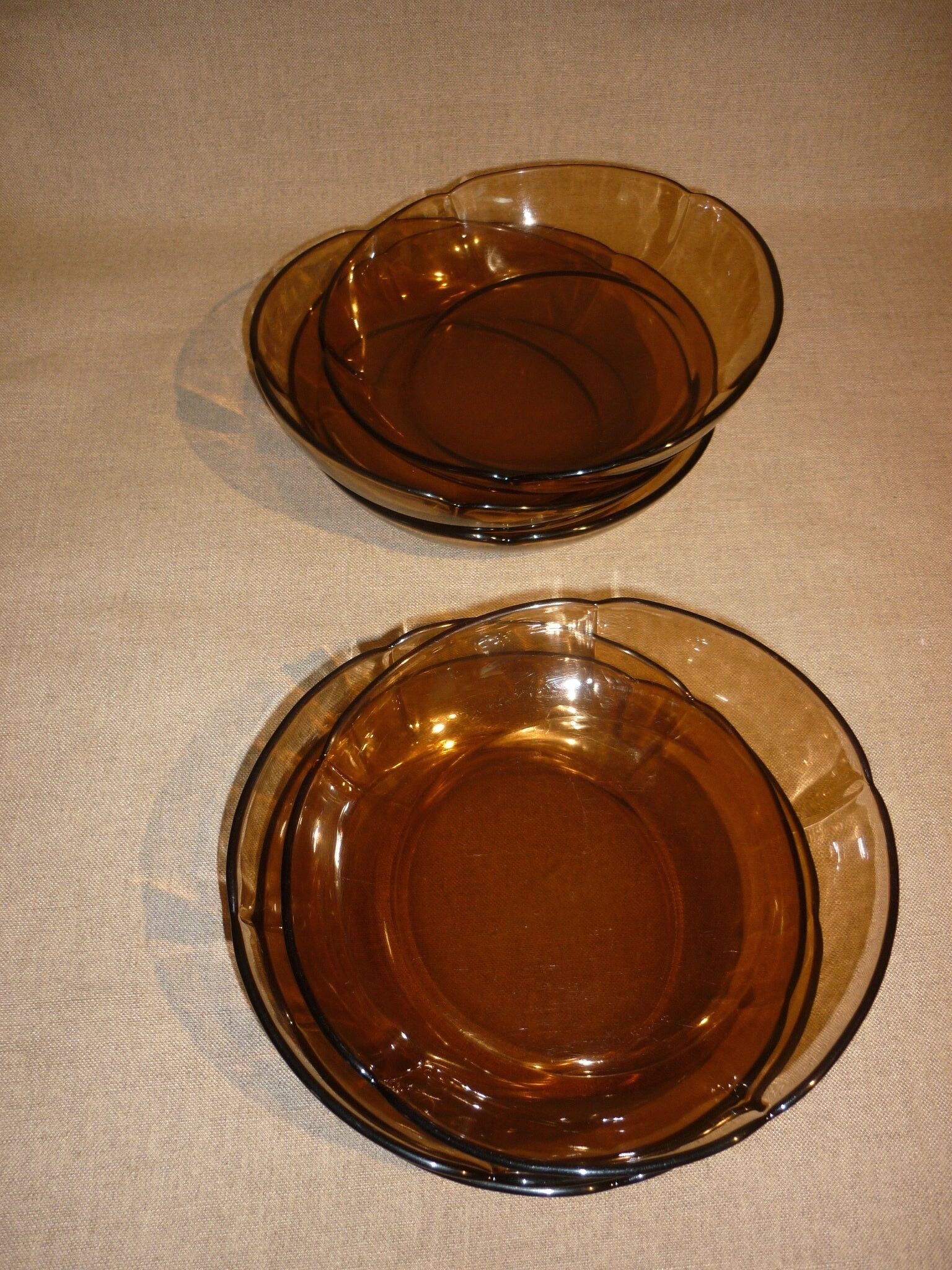 6 Duralex transparent smoked glass hollow plates