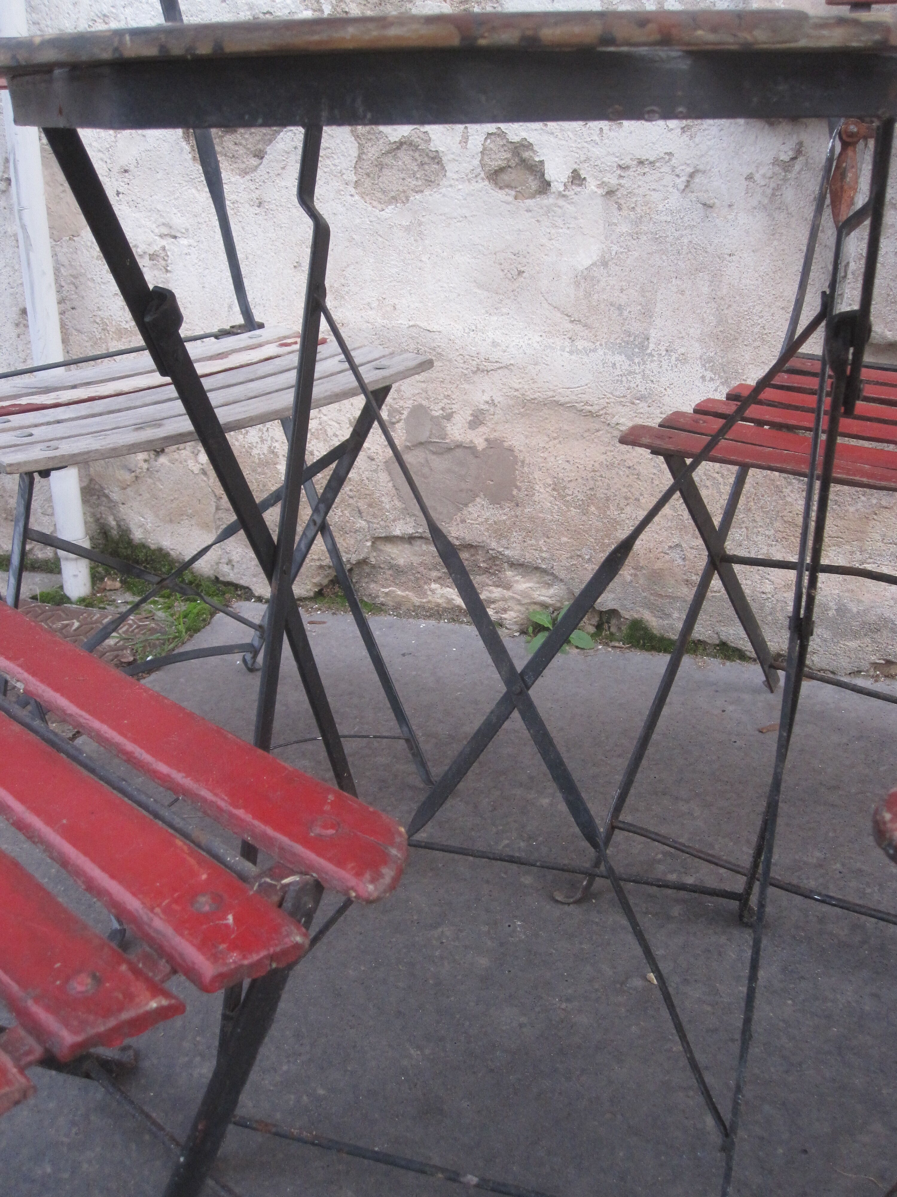 Folding garden furniture