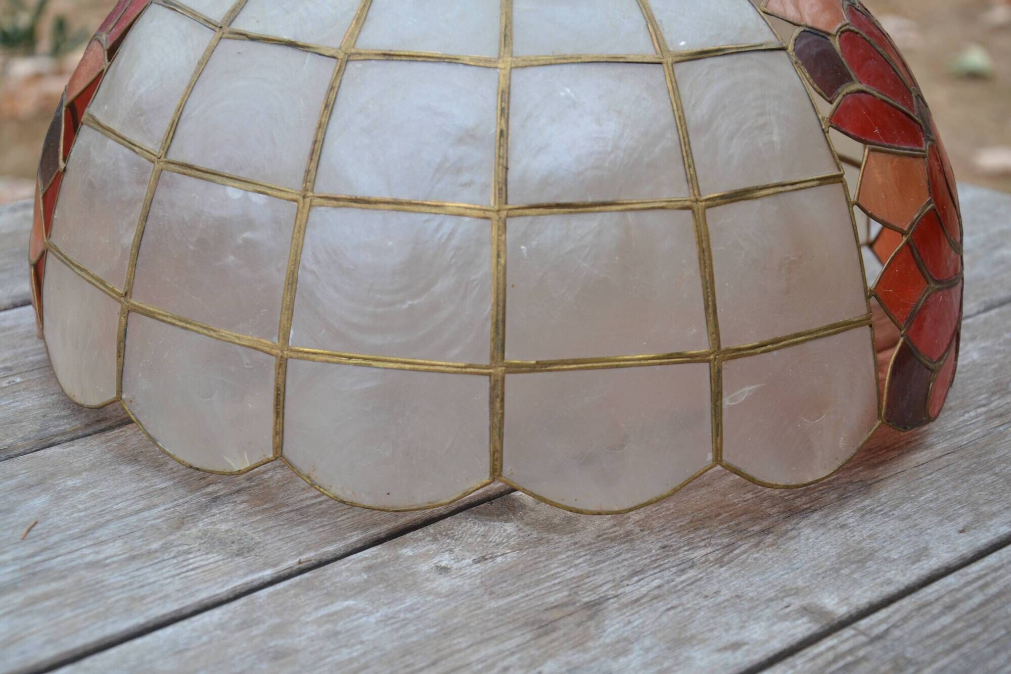 Lampe suspension en nacre et laiton