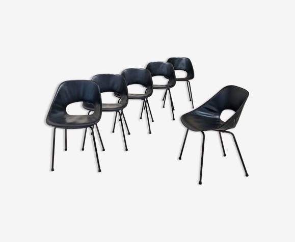 Lot de 6 chaises "tulipe" en aluminium avec revêtement en cuir noir, Pierre Guariche