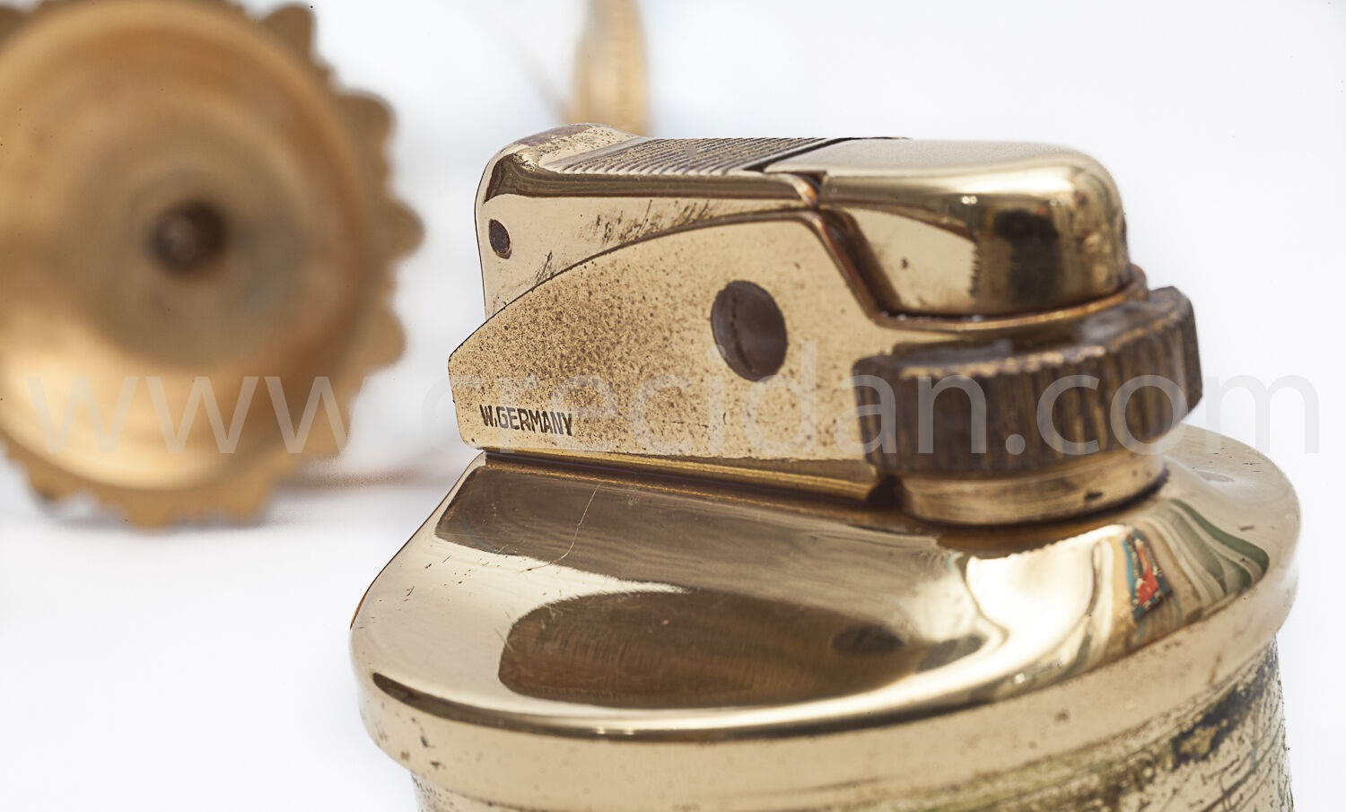 Lighter and ashtray from the 50s