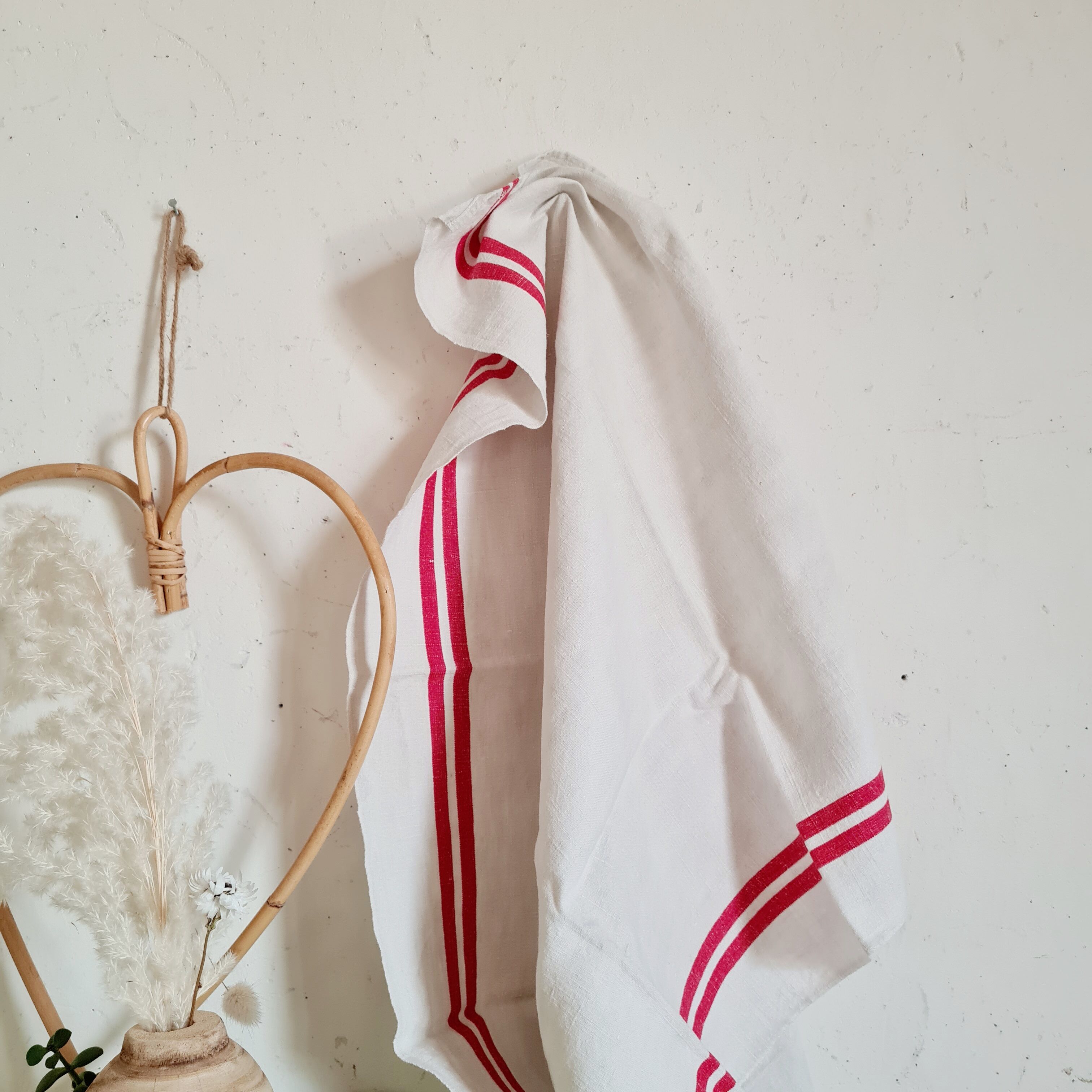 Set of 7 old linen tea towels