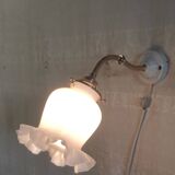 Swan neck wall light in brass, porcelain and opaline - mid 20th century.