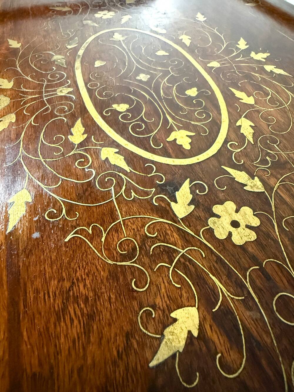 Anglo-Indian teak serving trolley with brass inlays from the 1930s-1940s.