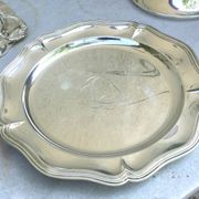 Important vegetable dish covered and its silver-plated metal stand in Louis XV style.