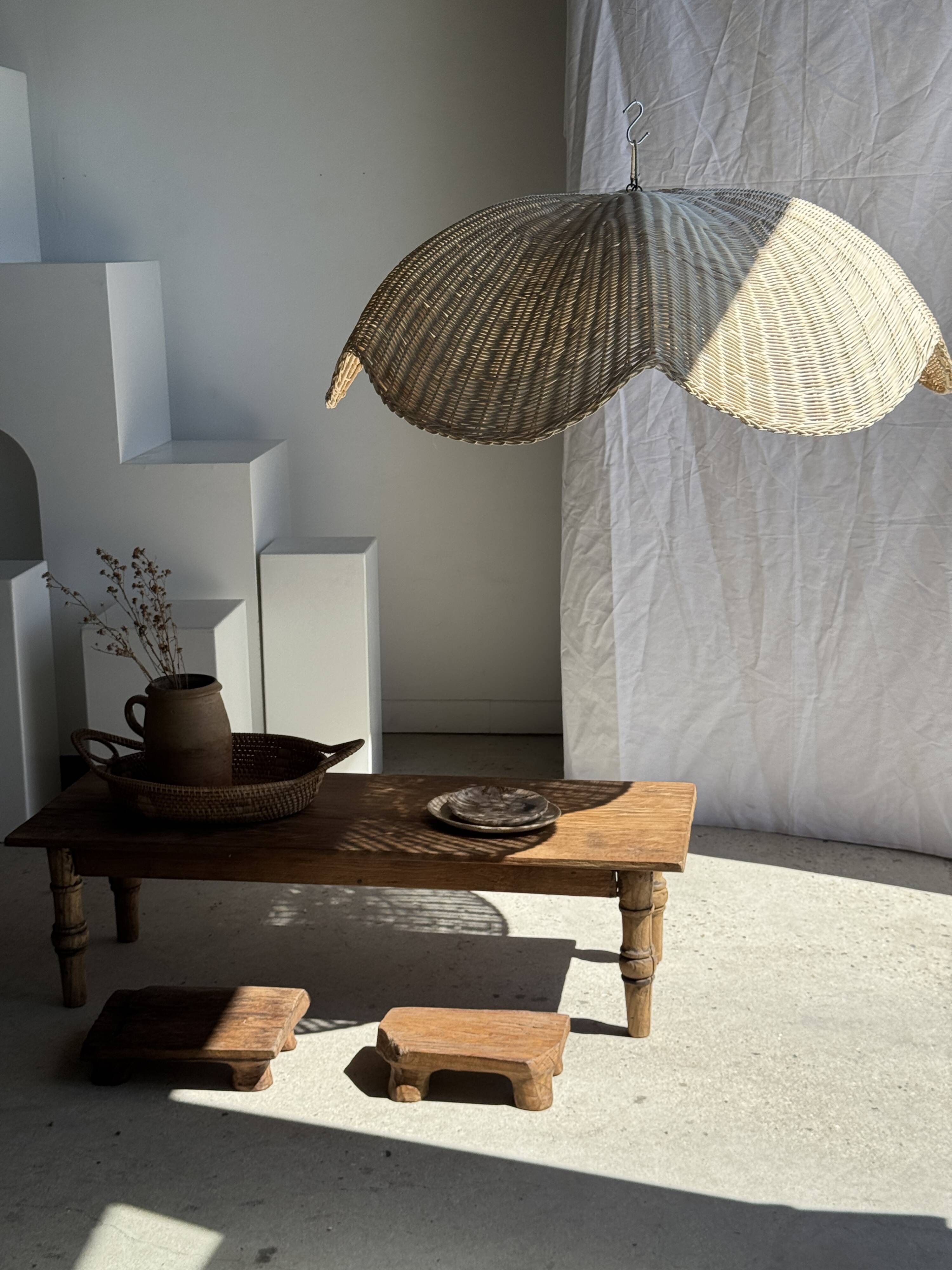 Large suspension or lampshade in flat woven tulip flower rattan H35 D