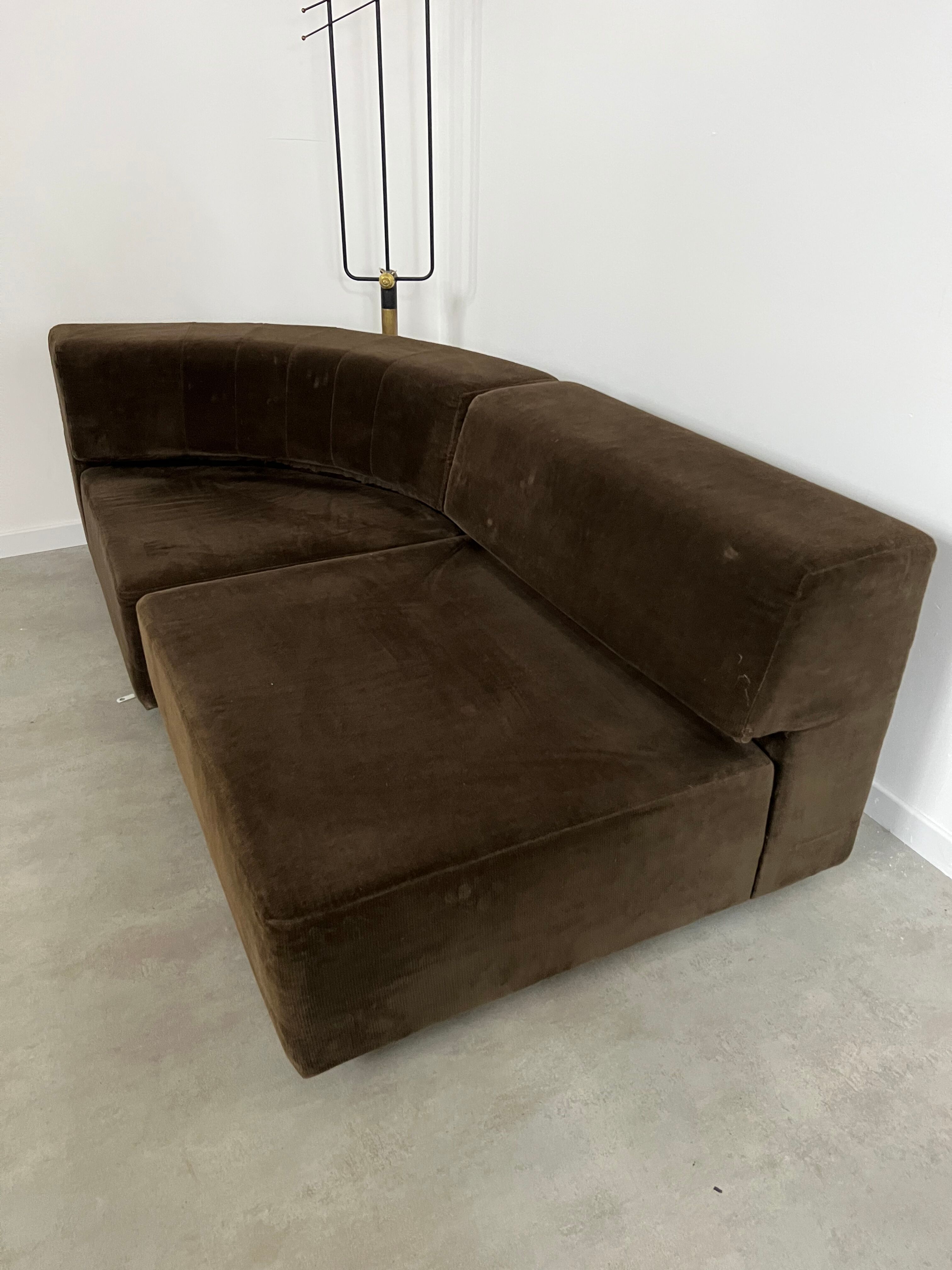 Old vintage modular sofa 6 elements of the 70s velvet / design