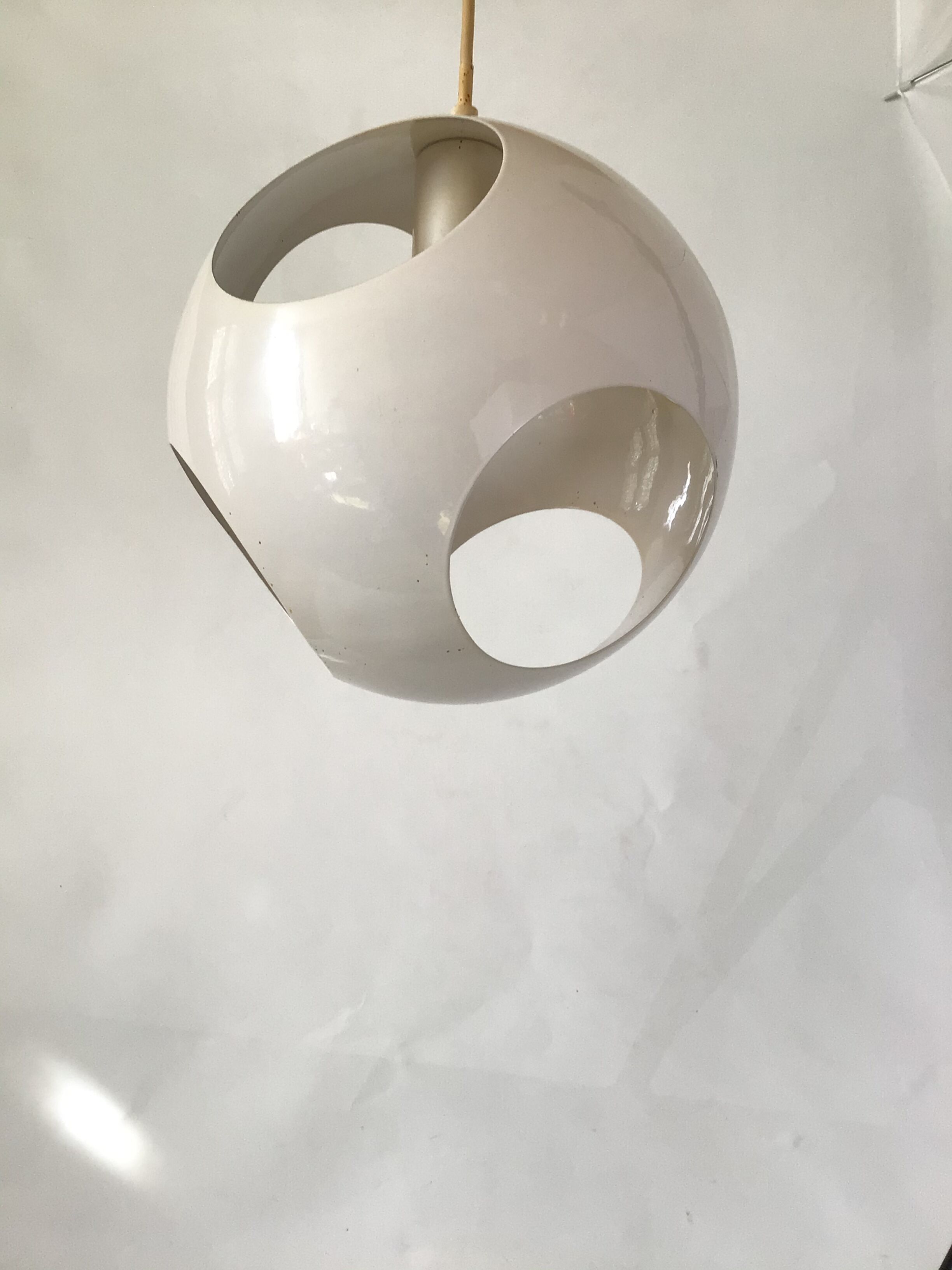 White metal hanging lamp