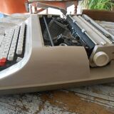 Typewriter underwood 319