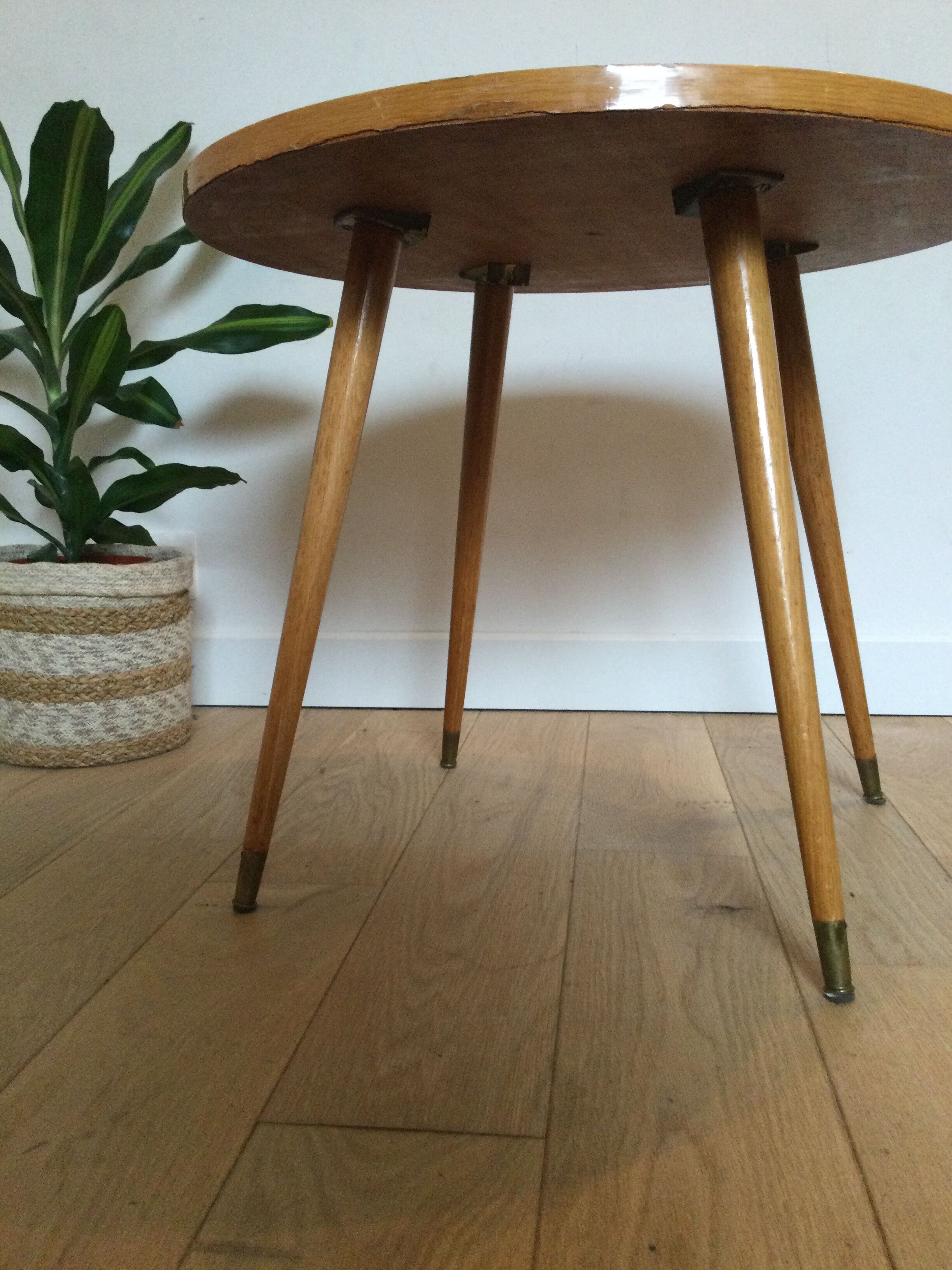 Scandinavian coffee table compass feet