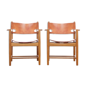 Paire de fauteuils modèle 3238