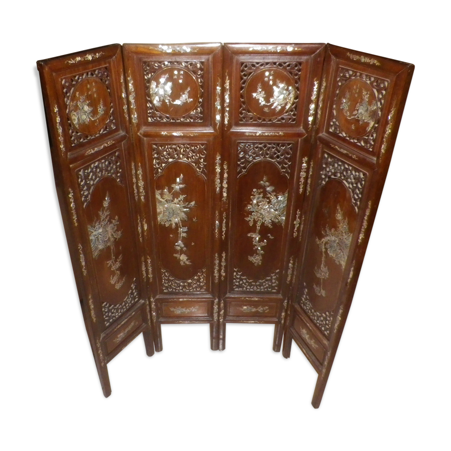 Indo-chinese screen