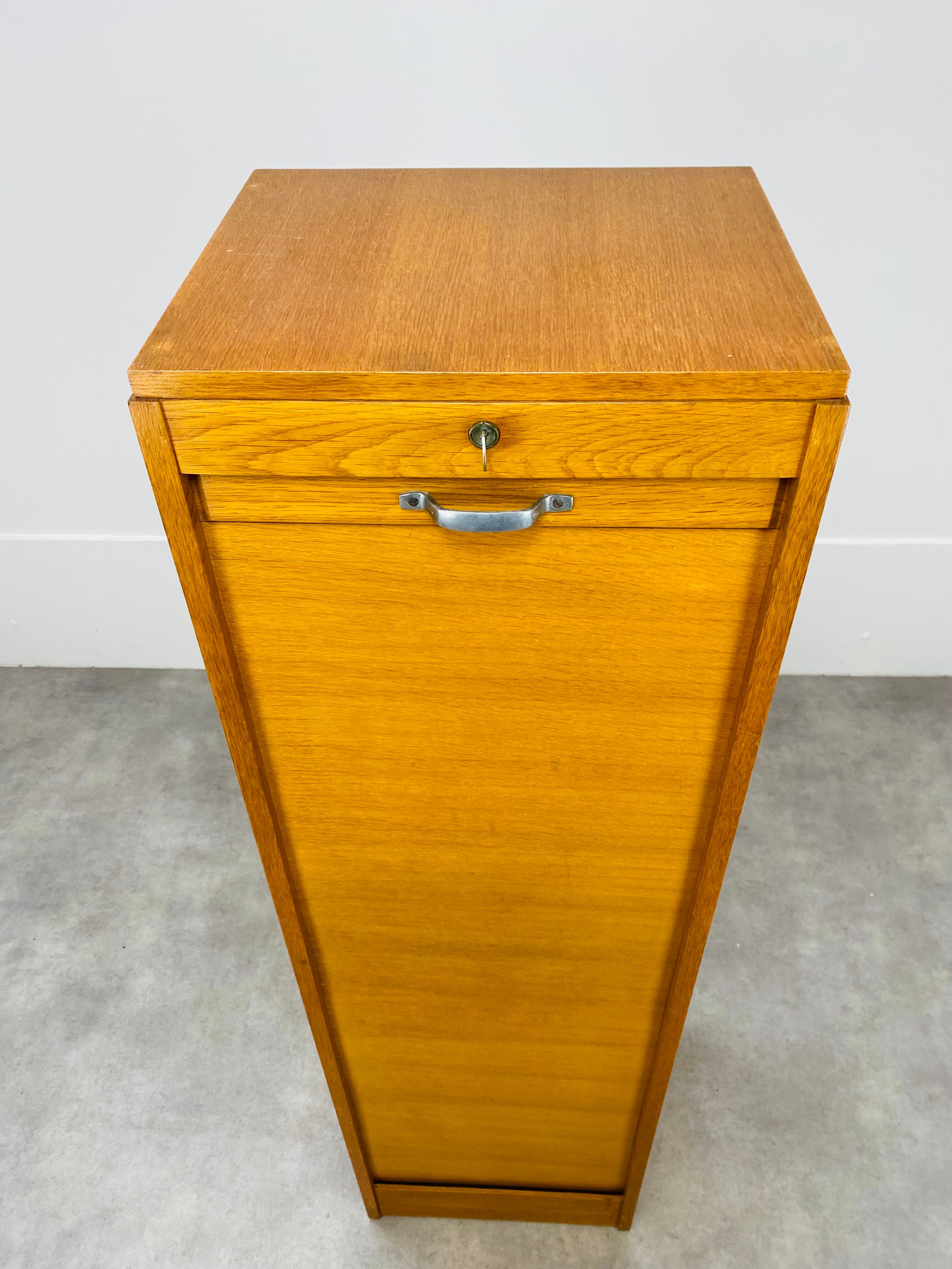 Column cabinet curtain binder, trade