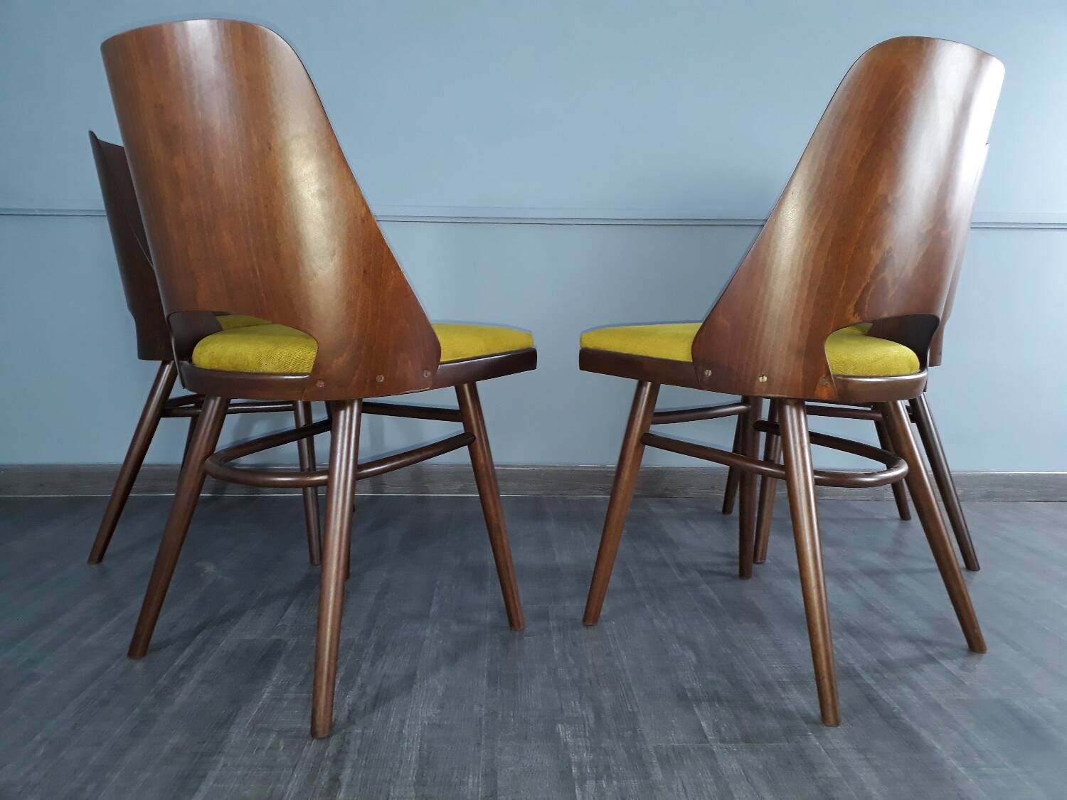 Set 4 chaises TON514 par Oswald Haerdtl, 1960s
