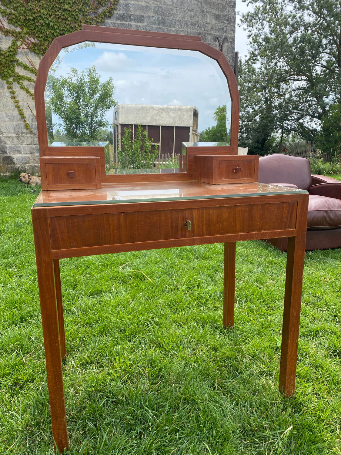 Art Deco hairdresser