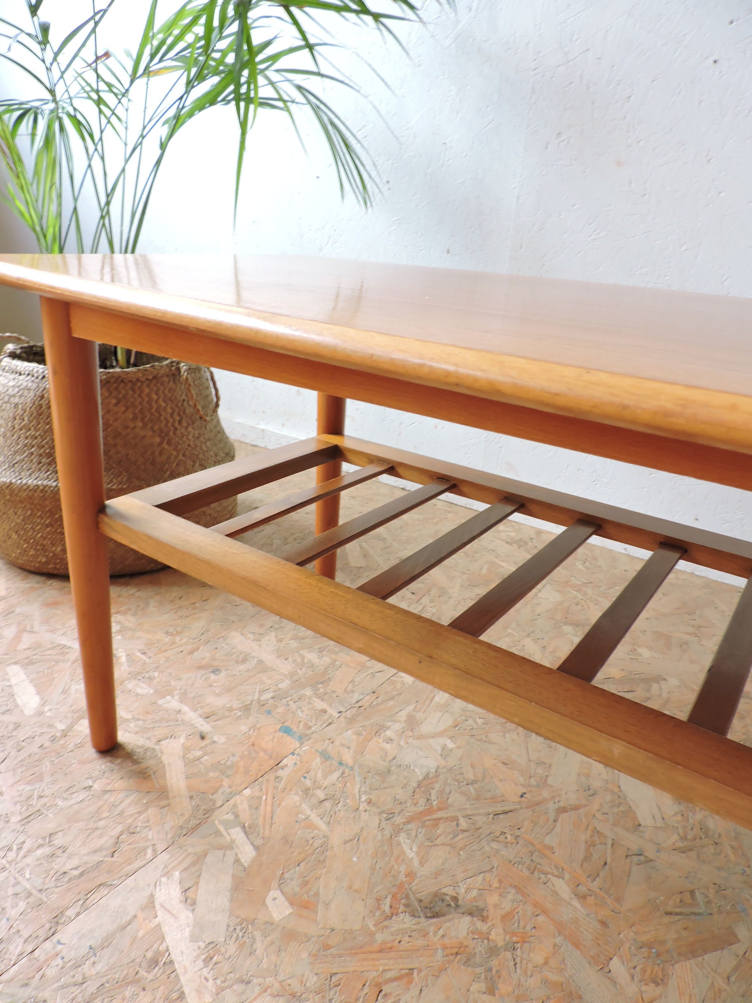Low scandinavian teak table 60's