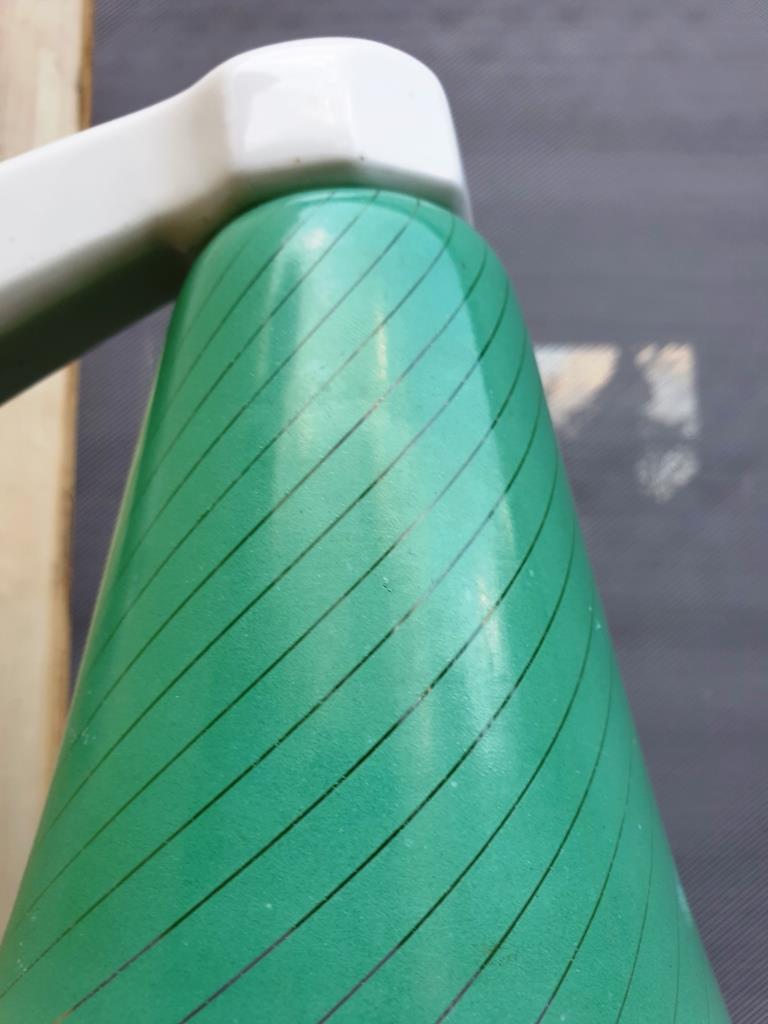 Wall light swan collar green glass Art Deco