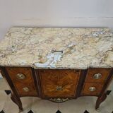 Transition period chest of drawers
