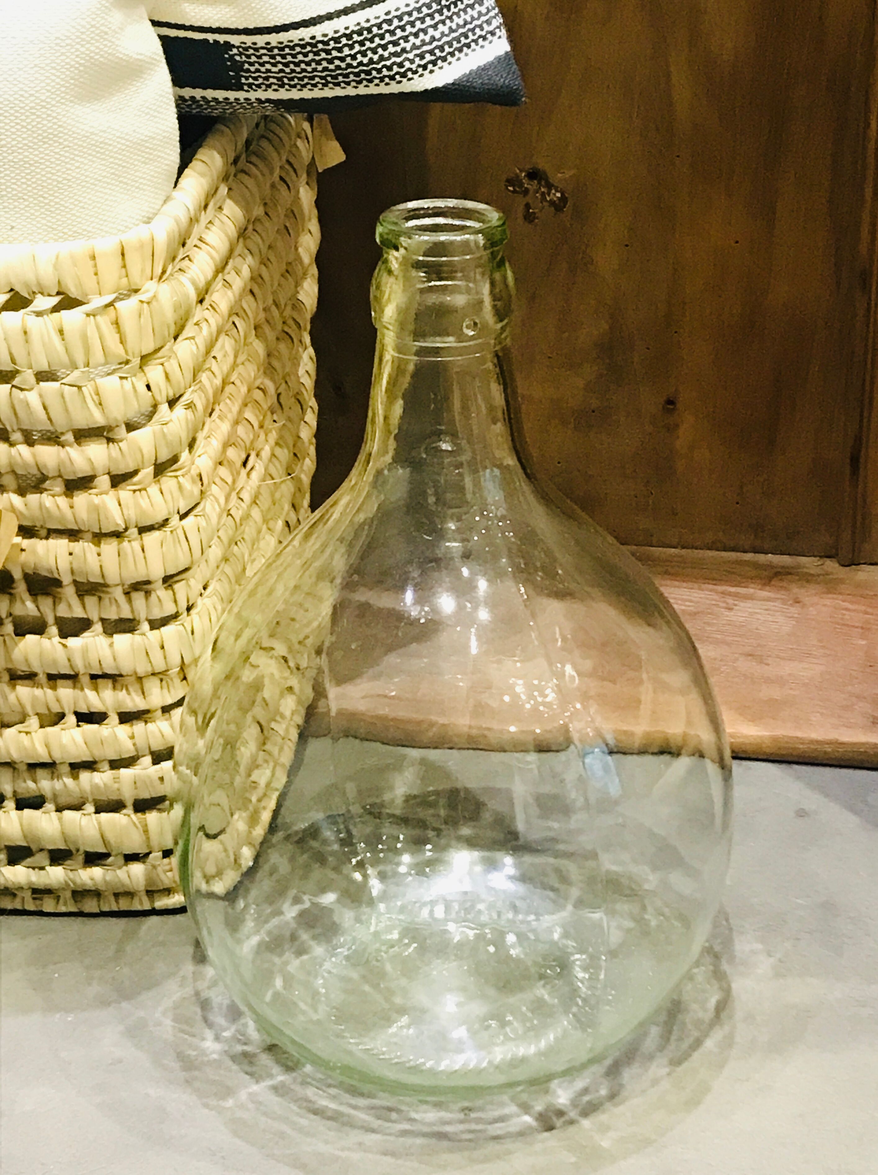 Lady Jeanne transparent glass