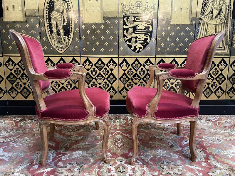 Pair of Louis XV style cabriolet armchairs in red velvet