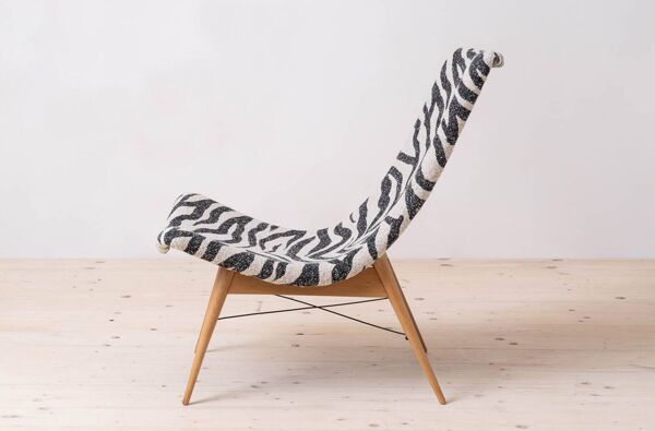 Chaise longue de Miroslav Navratil, 1959, retapissée en tissu Kvadrat