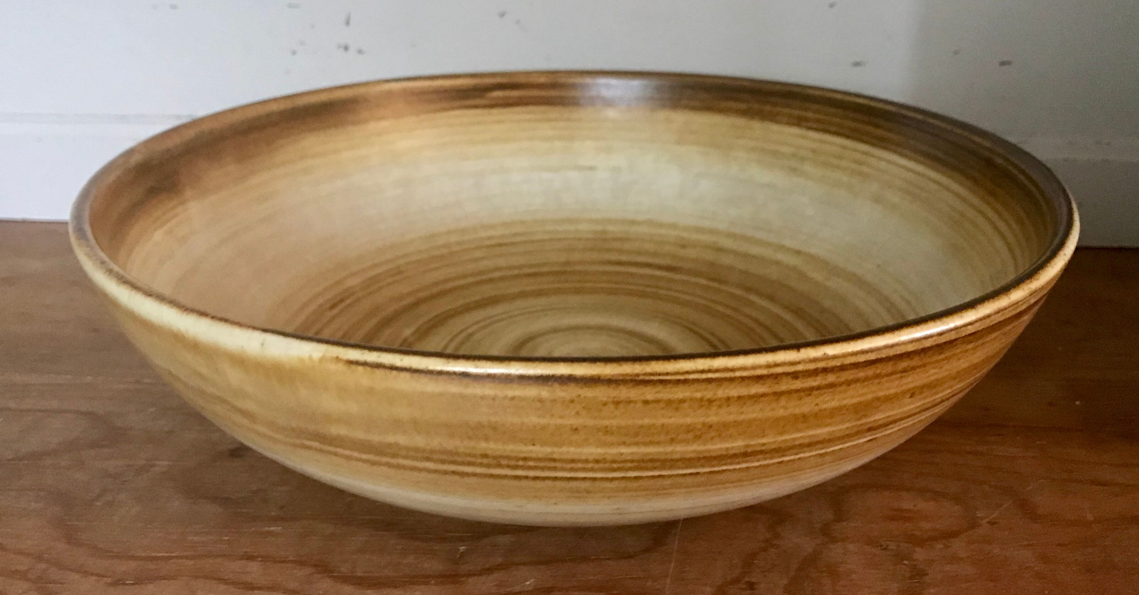 Longchamp vintage sandstone salad bowl