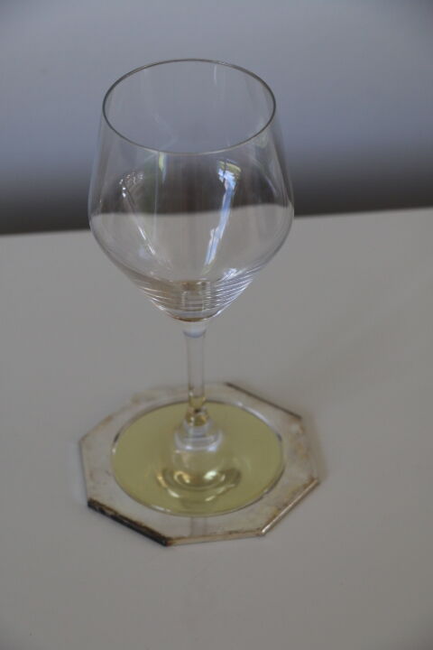 6 metal coasters and art deco mirror