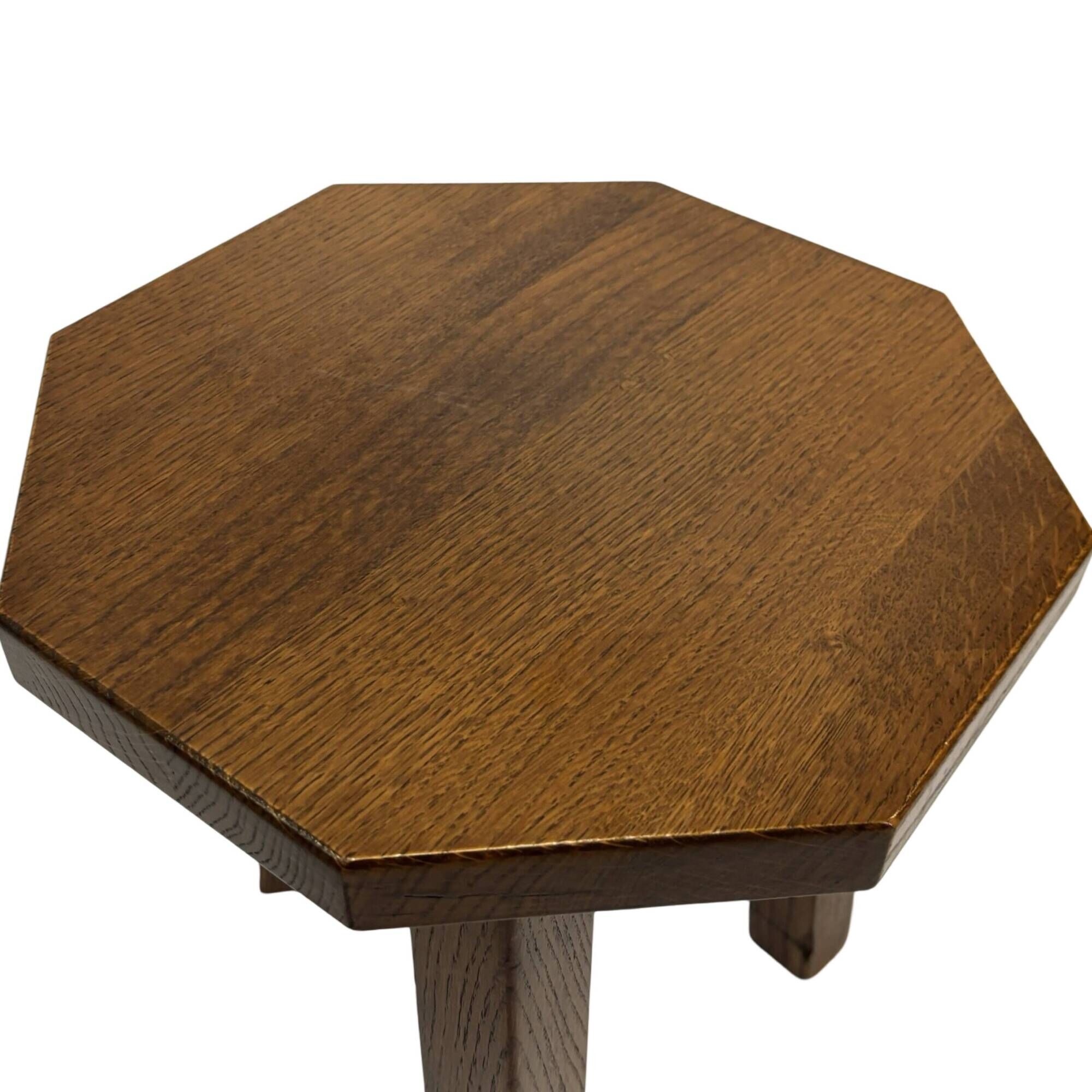 Tables d'appoint hexagonales brutalistes en chêne, années 1950, lot de 3
