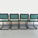 Suite de 4 chaises vintage Marcel Breuer Cesca B32 style Bauhaus en métal noir, bois noir et tissu v