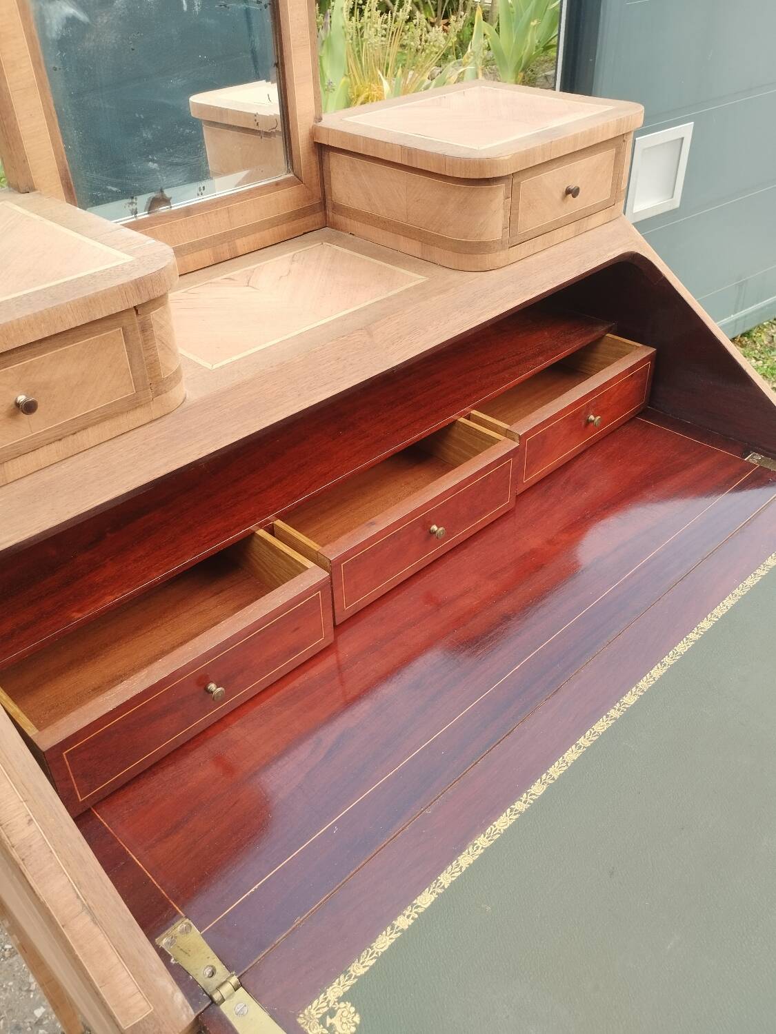 Antique secretary desk in marquetry, Louis XVI style.