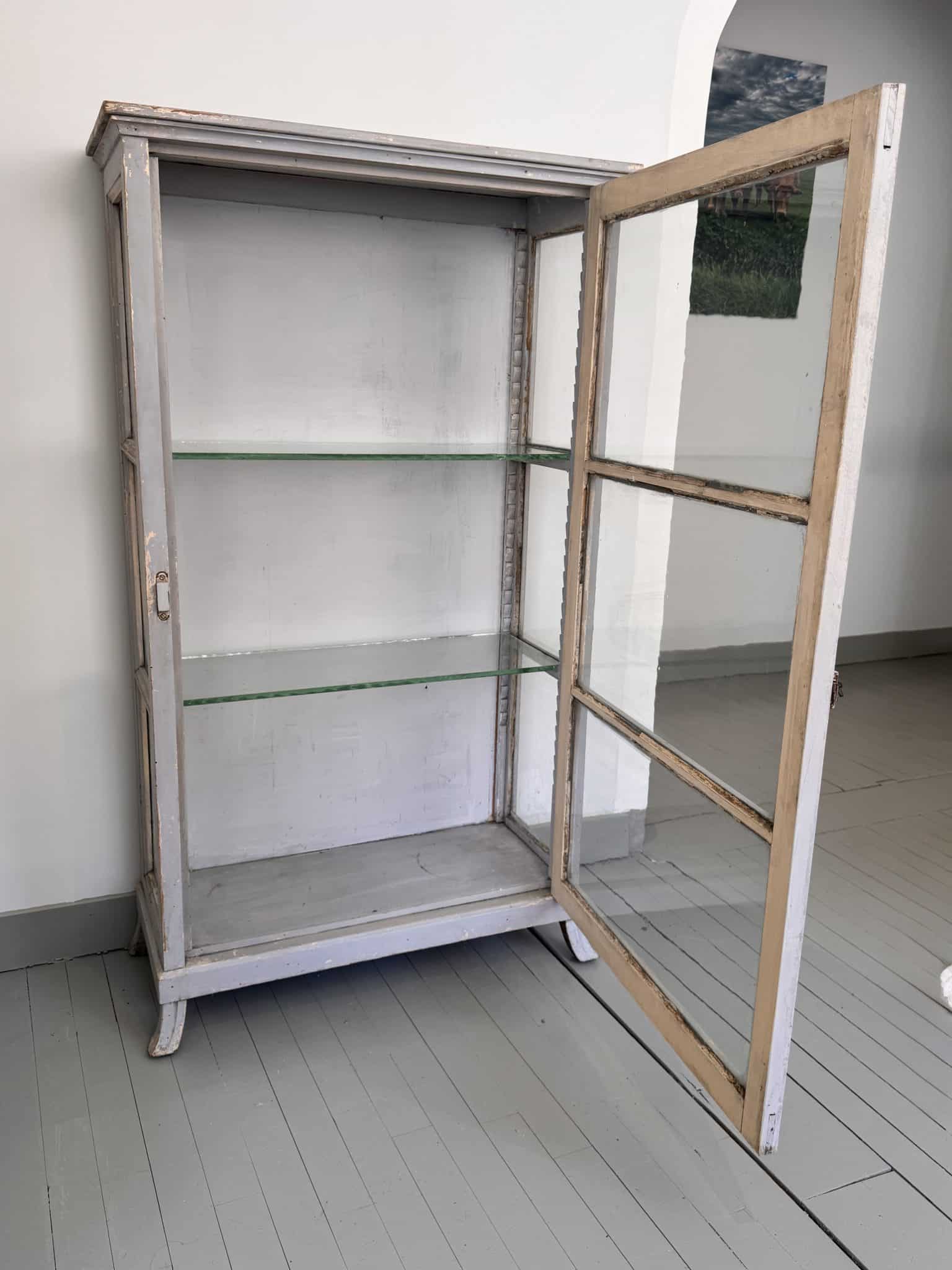 Vitrine ancienne en bois et verre