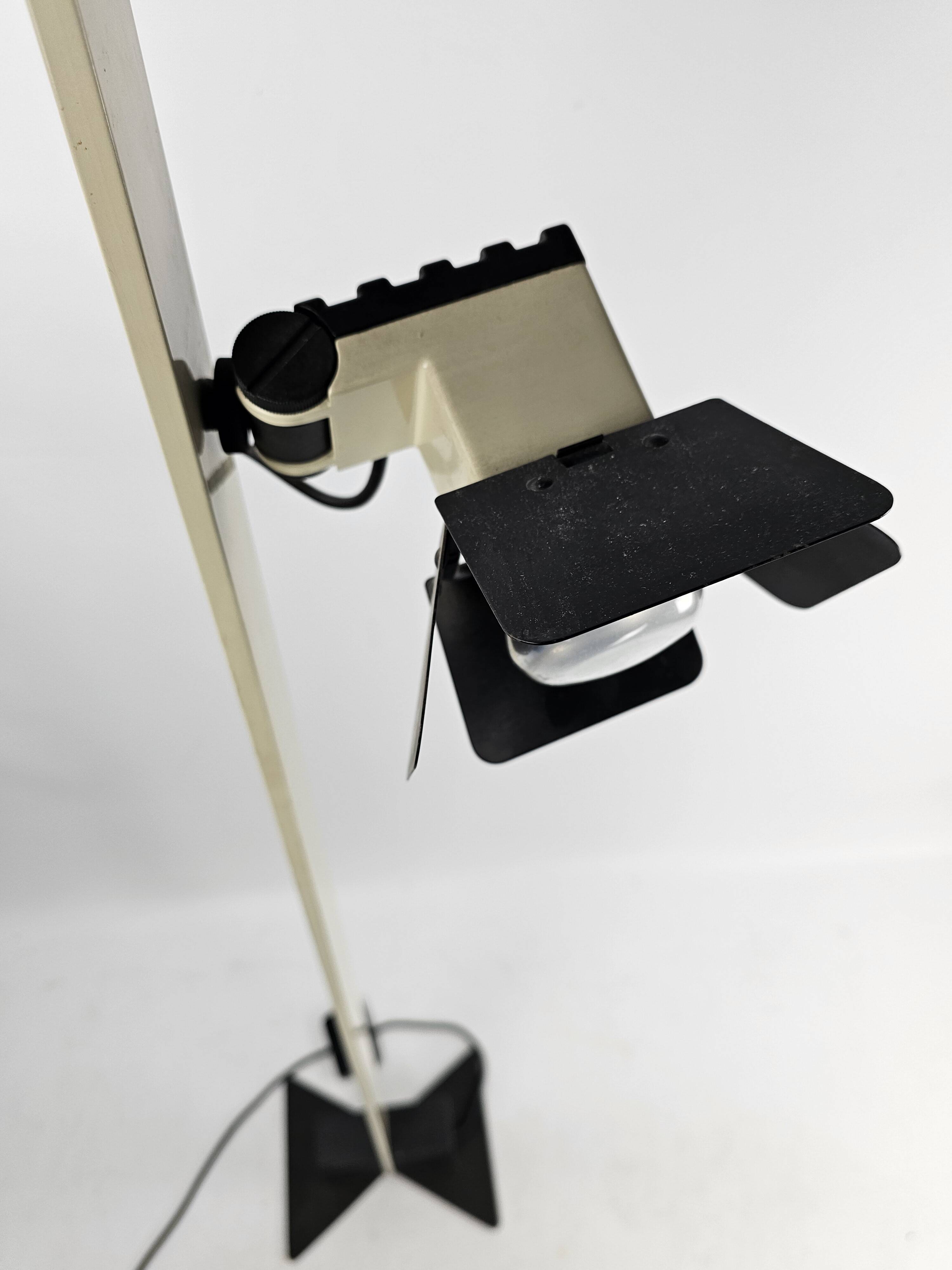 Lampadaire Bauhaus Carl Juncker Weimar Artimeta