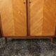 Armoire vintage pied compas