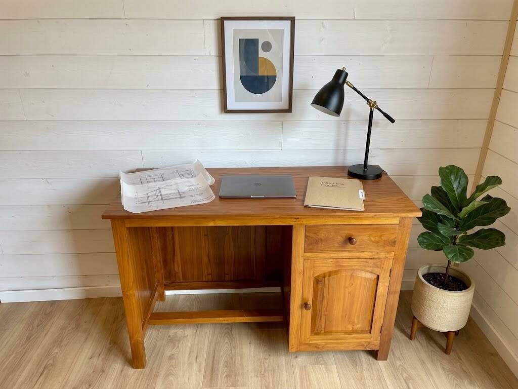 Vintage wooden desk with 1 drawer and 1 door.
